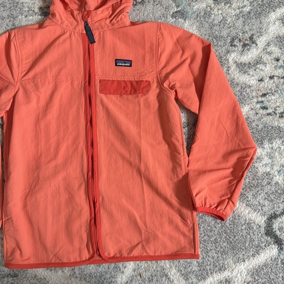 Patagonia Kids Baggies Jacket in Coral with Pimento Red - Picture 3 of 8